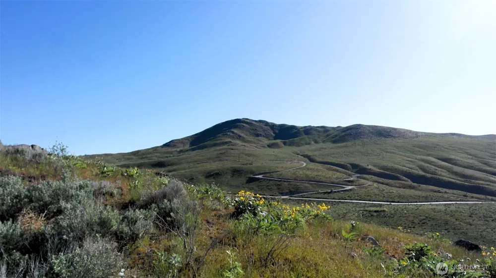 31 Cowboy Road Methow, WA 98834