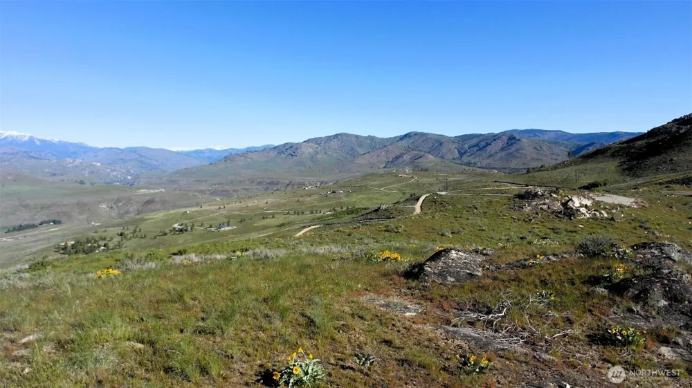 31 Cowboy Road Methow, WA 98834