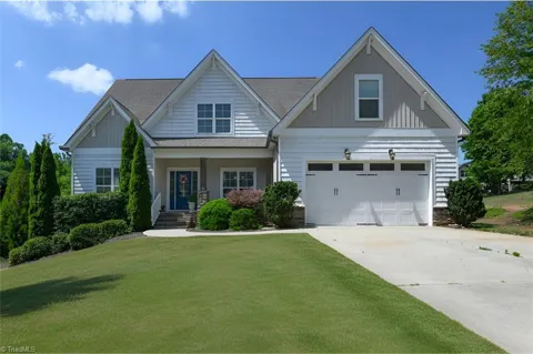5609 Crooked Oak Drive