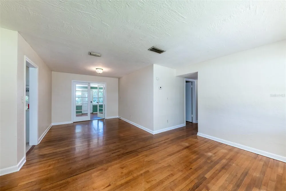 519 VERN DRIVE Orlando, FL 32805