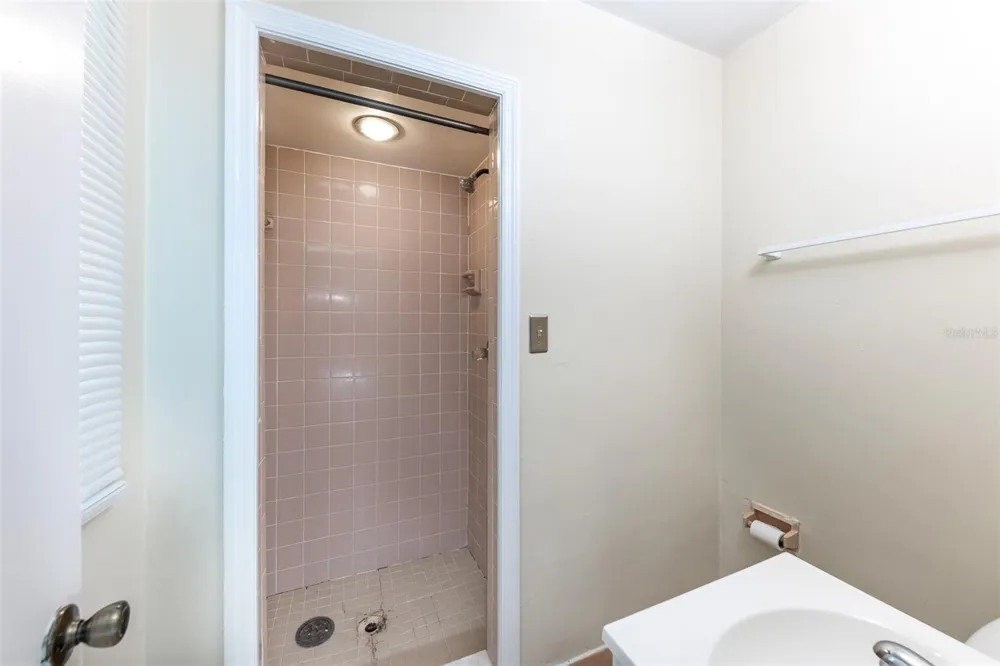 519 VERN DRIVE Orlando, FL 32805