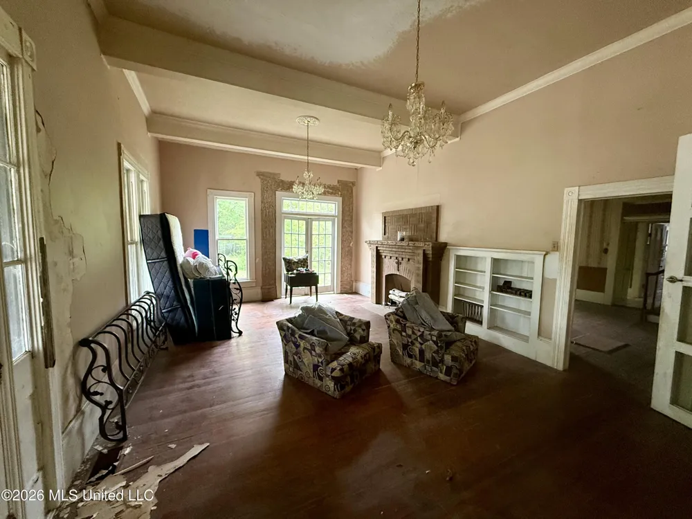 101 S Main Street Mount Olive, MS 39119