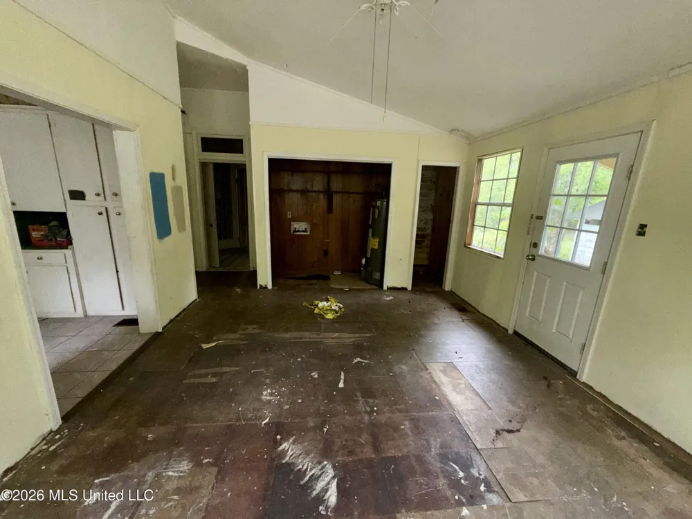 101 S Main Street Mount Olive, MS 39119