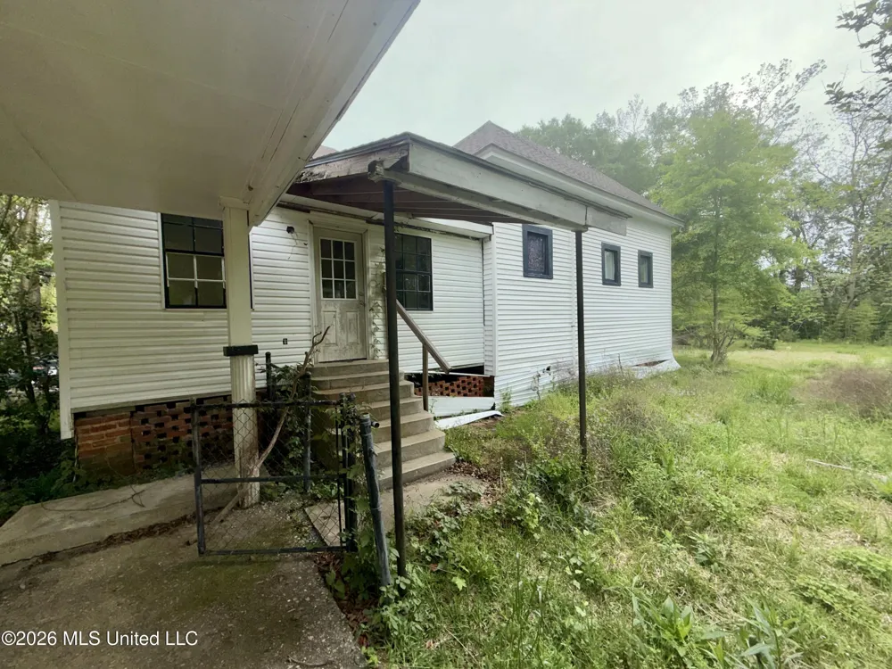 101 S Main Street Mount Olive, MS 39119