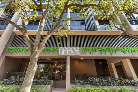 3034 Oak Avenue #504