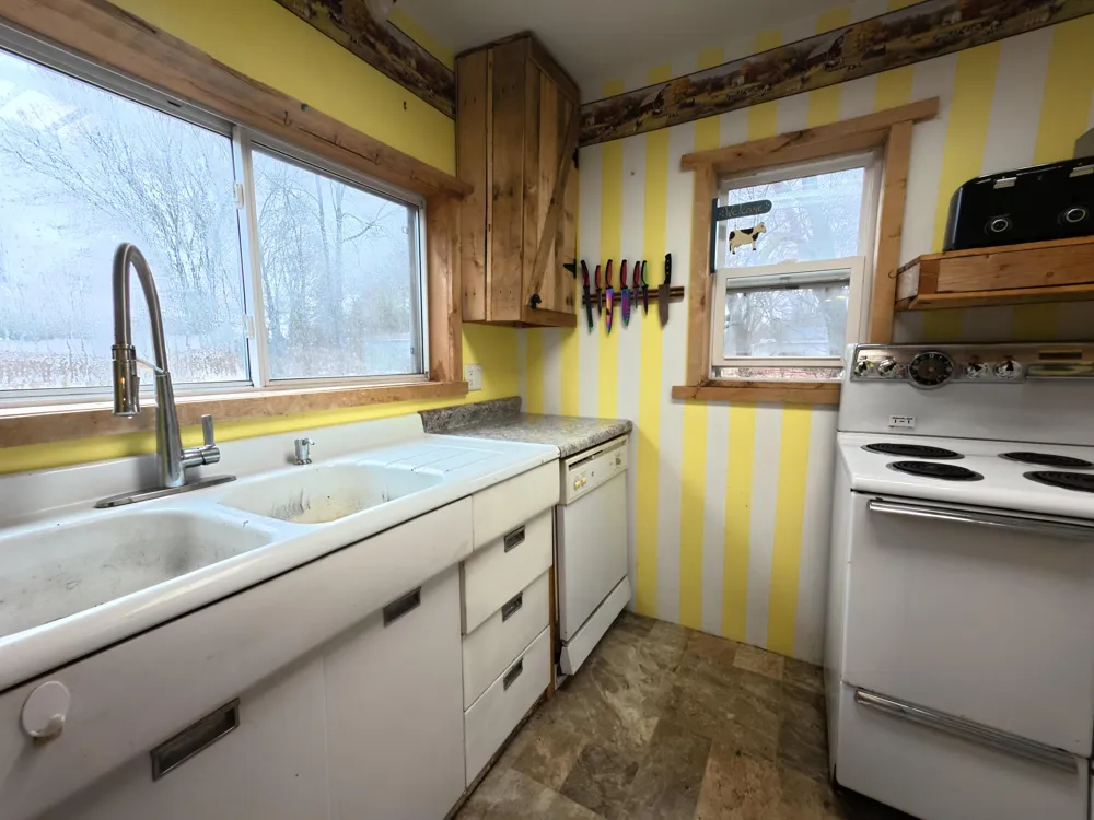 7435 3rd Street Thompsonville, MI 49683
