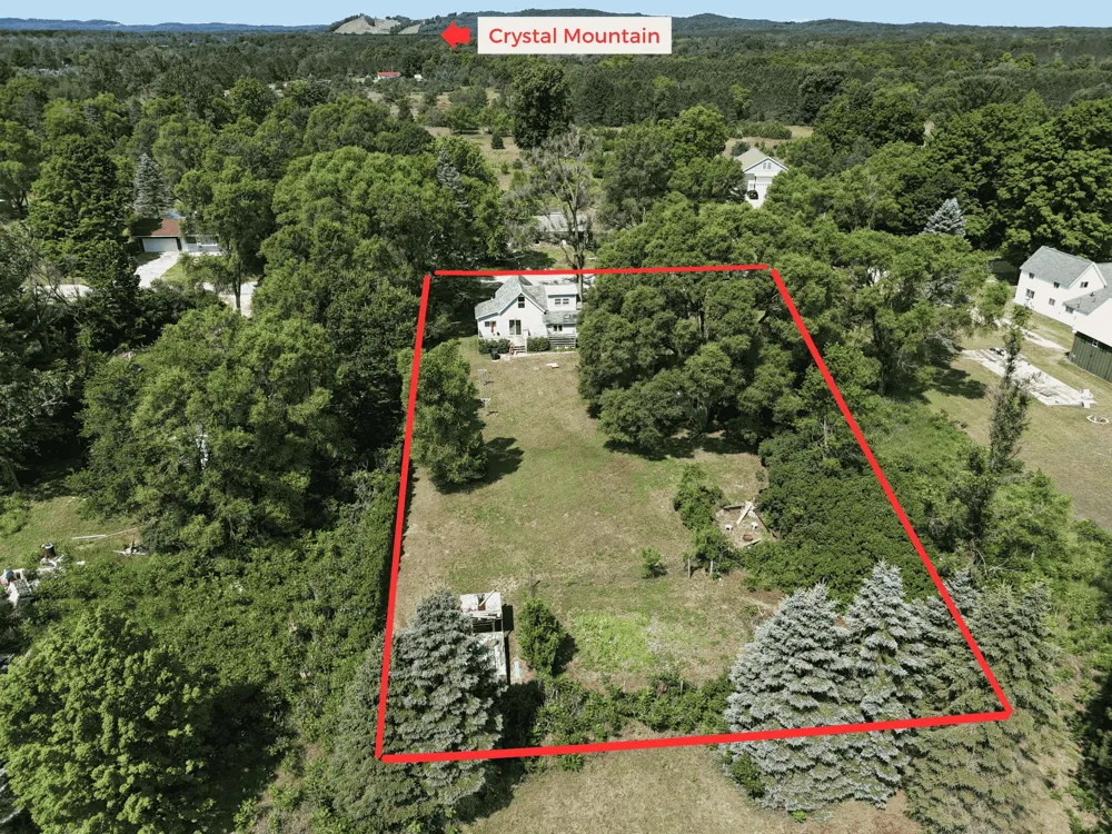 7435 3rd Street Thompsonville, MI 49683