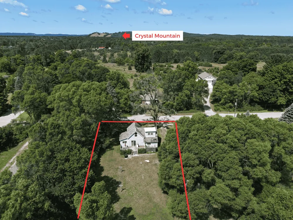7435 3rd Street Thompsonville, MI 49683
