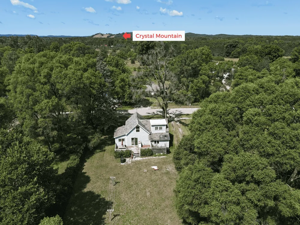 7435 3rd Street Thompsonville, MI 49683