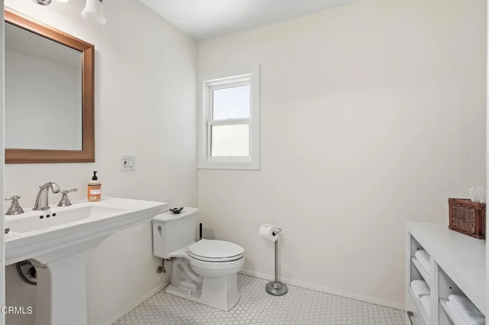 1310 McAndrew Road Ojai, CA 93023