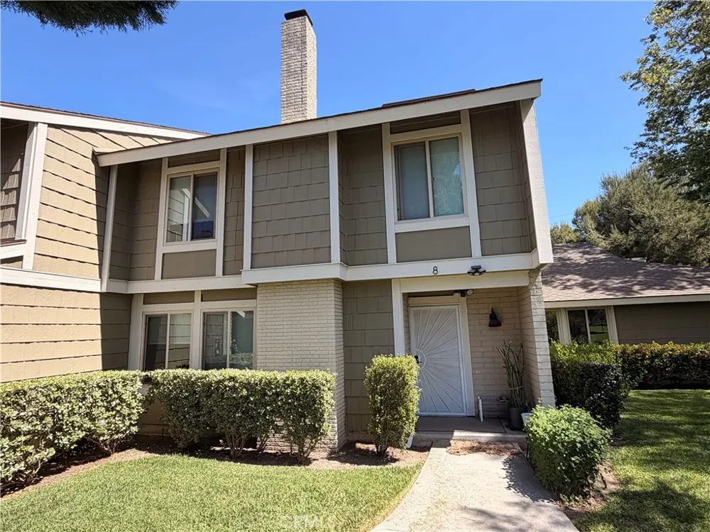 8 Deodar Irvine, CA 92604