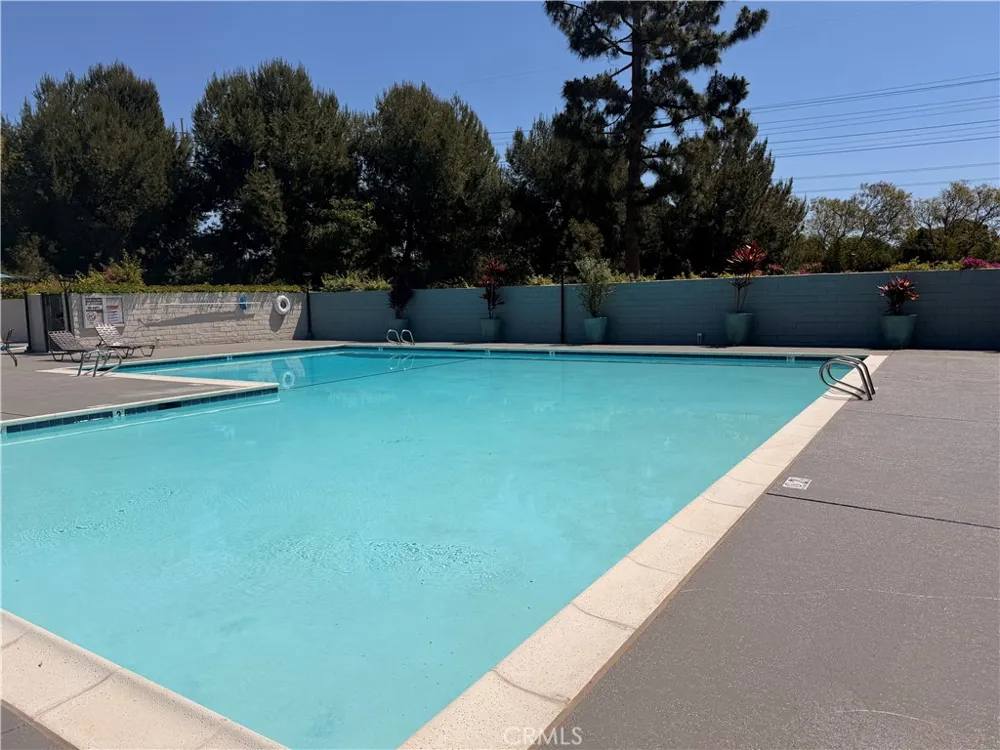 8 Deodar Irvine, CA 92604