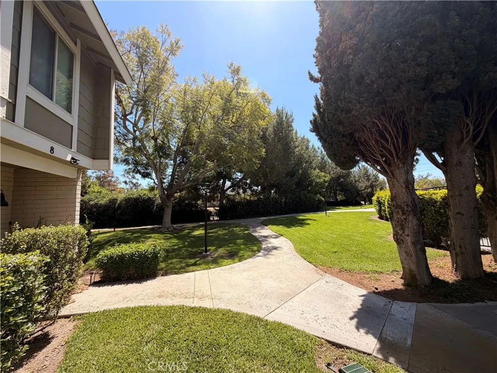 8 Deodar Irvine, CA 92604