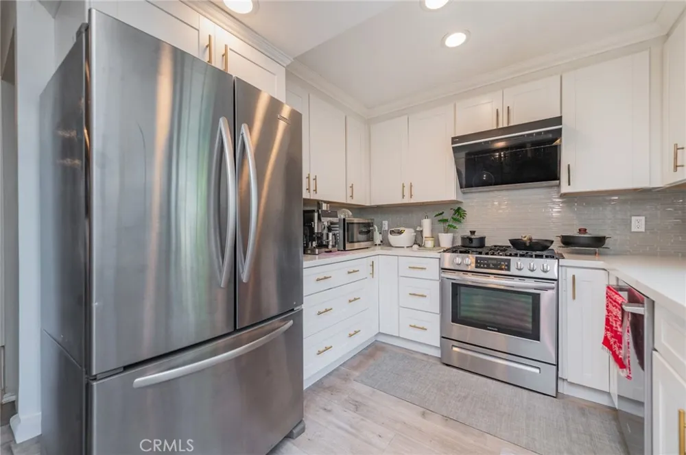 8 Deodar Irvine, CA 92604