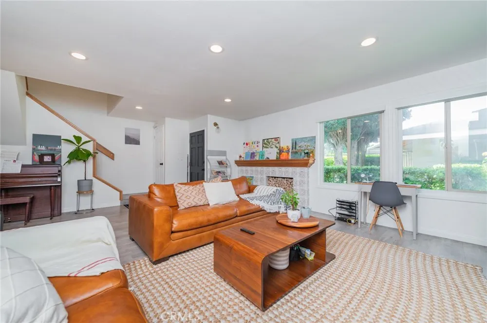 8 Deodar Irvine, CA 92604