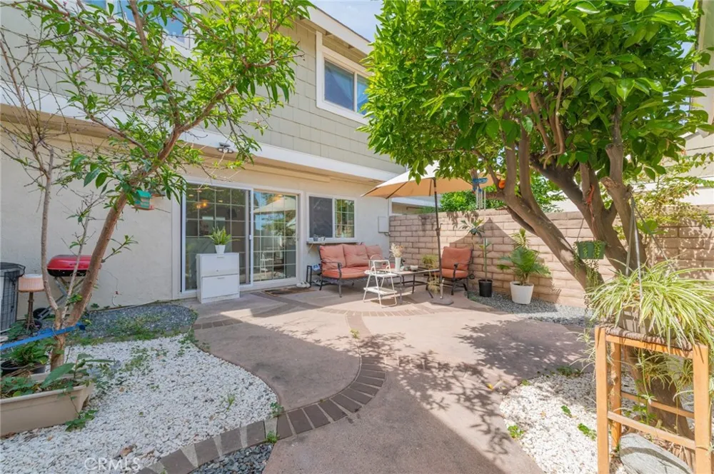 8 Deodar Irvine, CA 92604