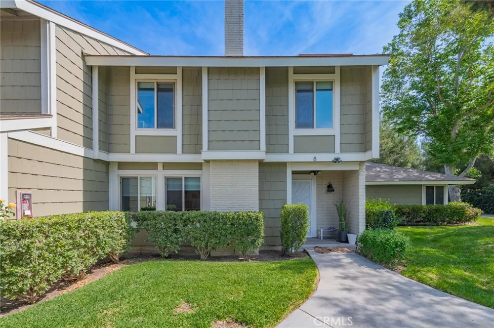 8 Deodar Irvine, CA 92604