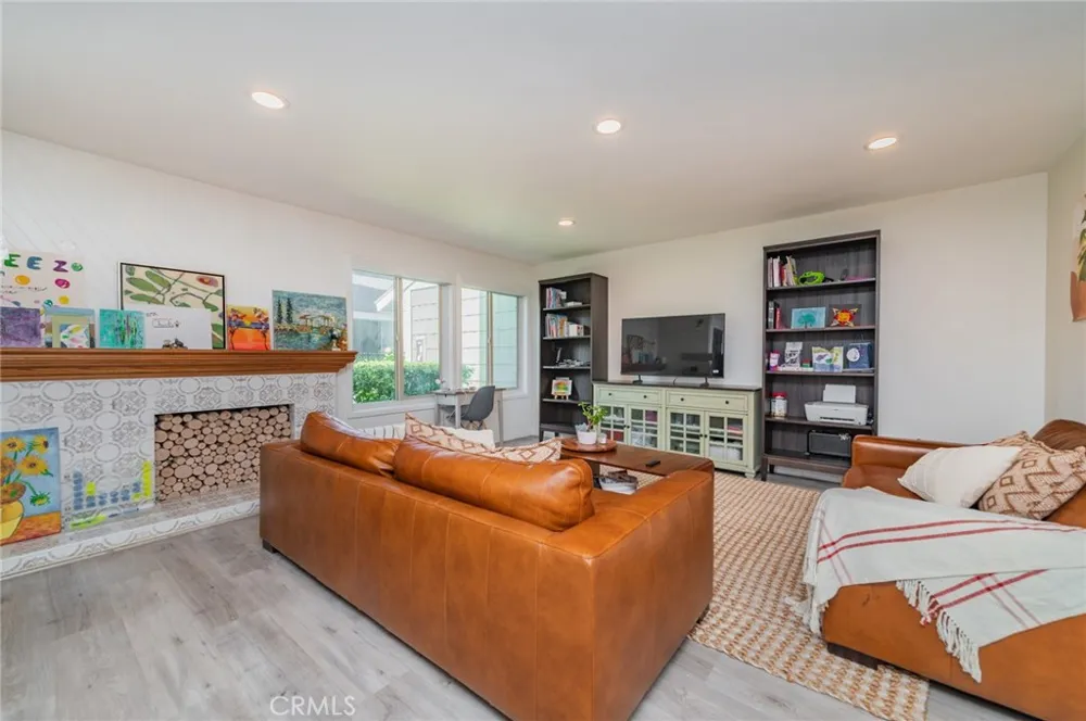 8 Deodar Irvine, CA 92604