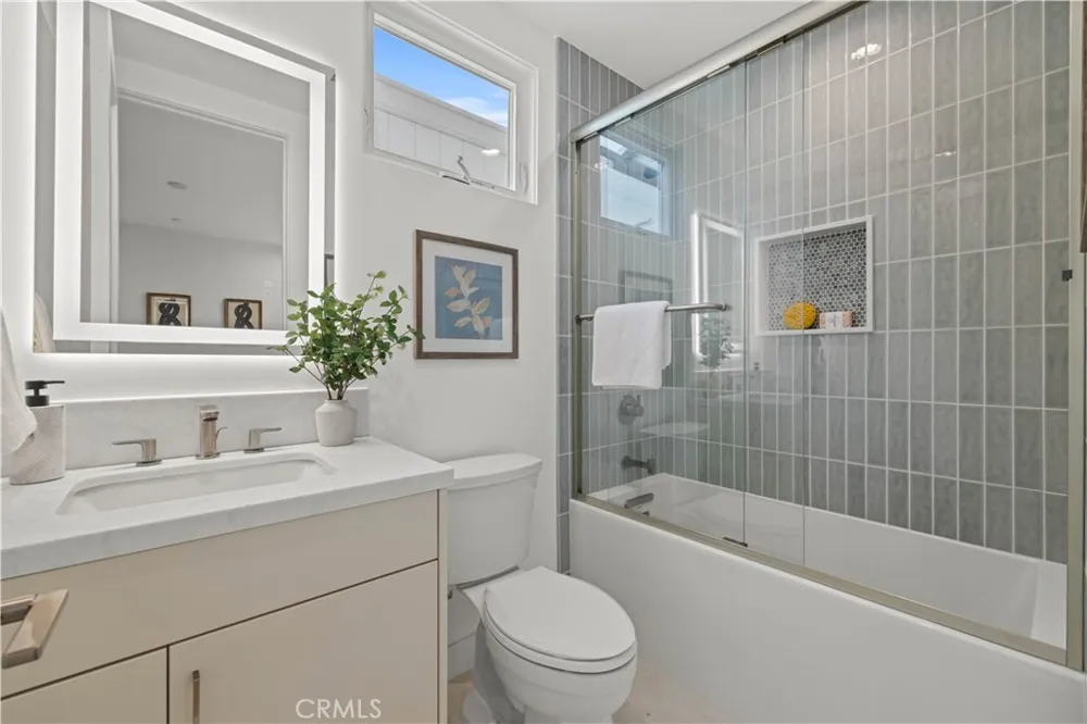 1212 19th Street Hermosa Beach, CA 90254