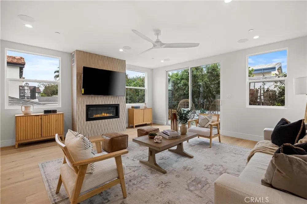 1212 19th Street Hermosa Beach, CA 90254