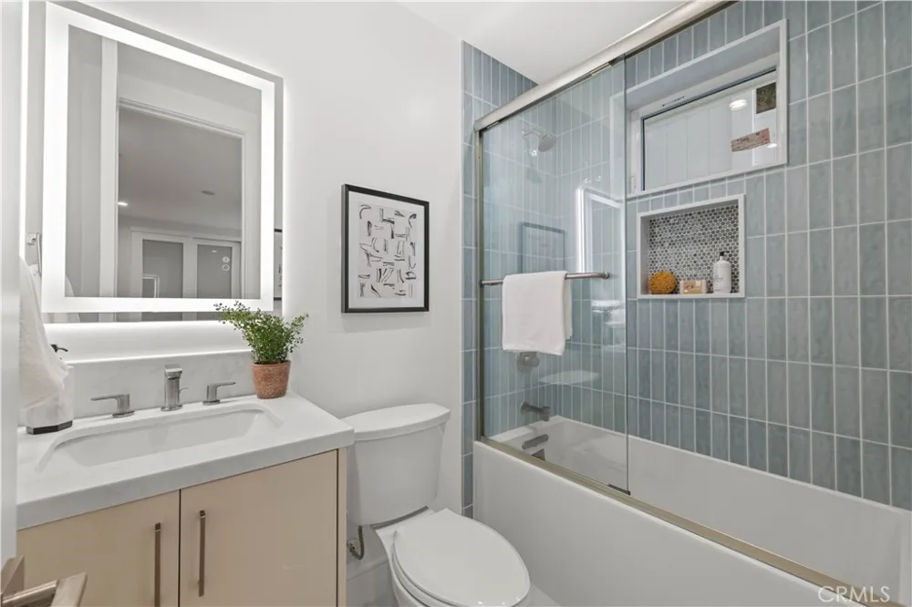 1212 19th Street Hermosa Beach, CA 90254