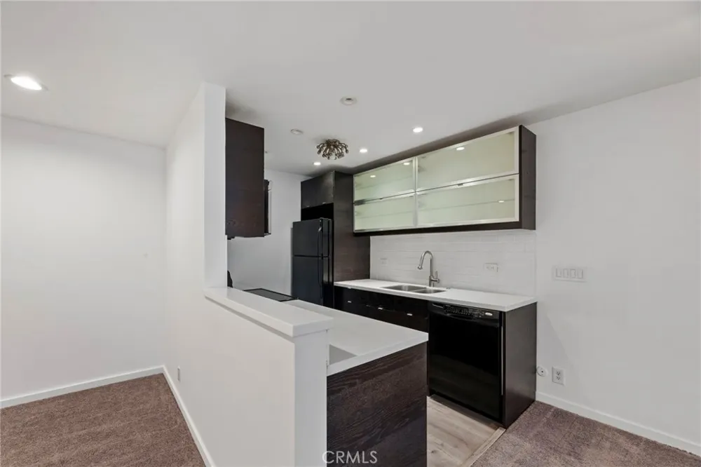 525 Sycamore Avenue #333 Los Angeles, CA 90036