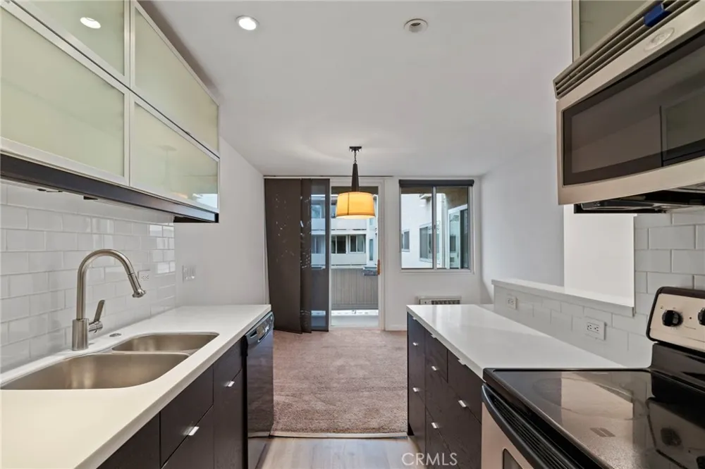 525 Sycamore Avenue #333 Los Angeles, CA 90036
