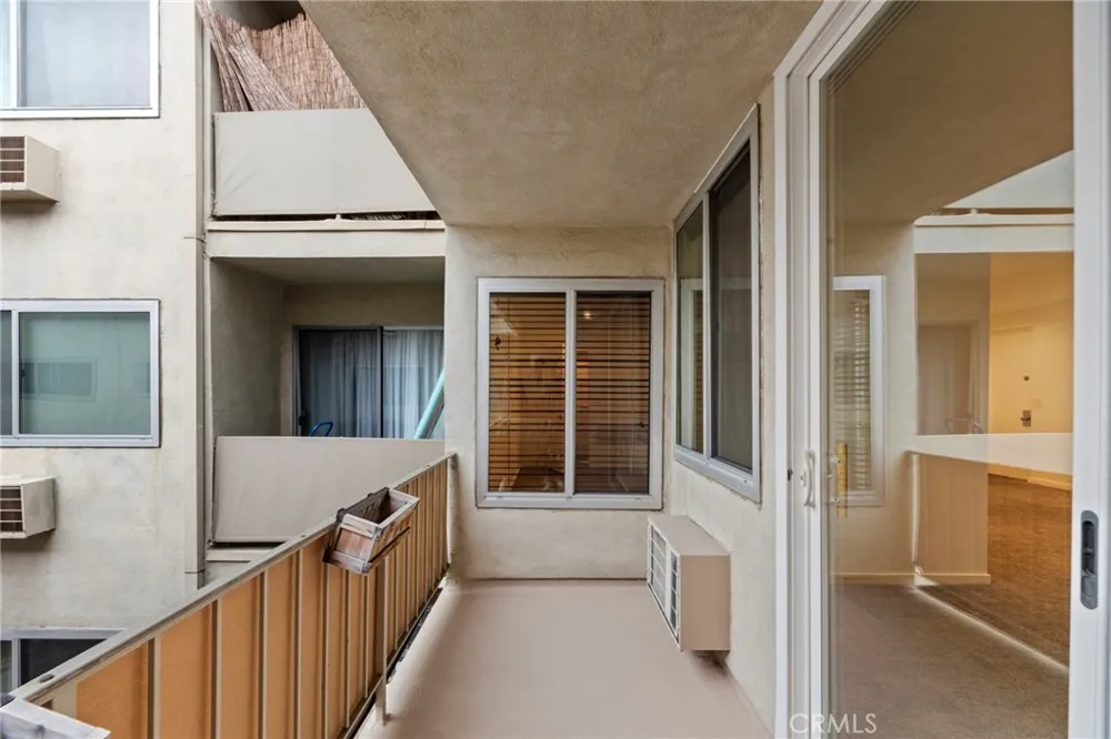 525 Sycamore Avenue #333 Los Angeles, CA 90036