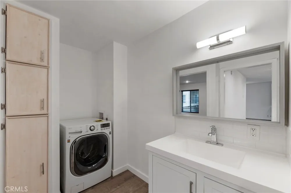 525 Sycamore Avenue #333 Los Angeles, CA 90036