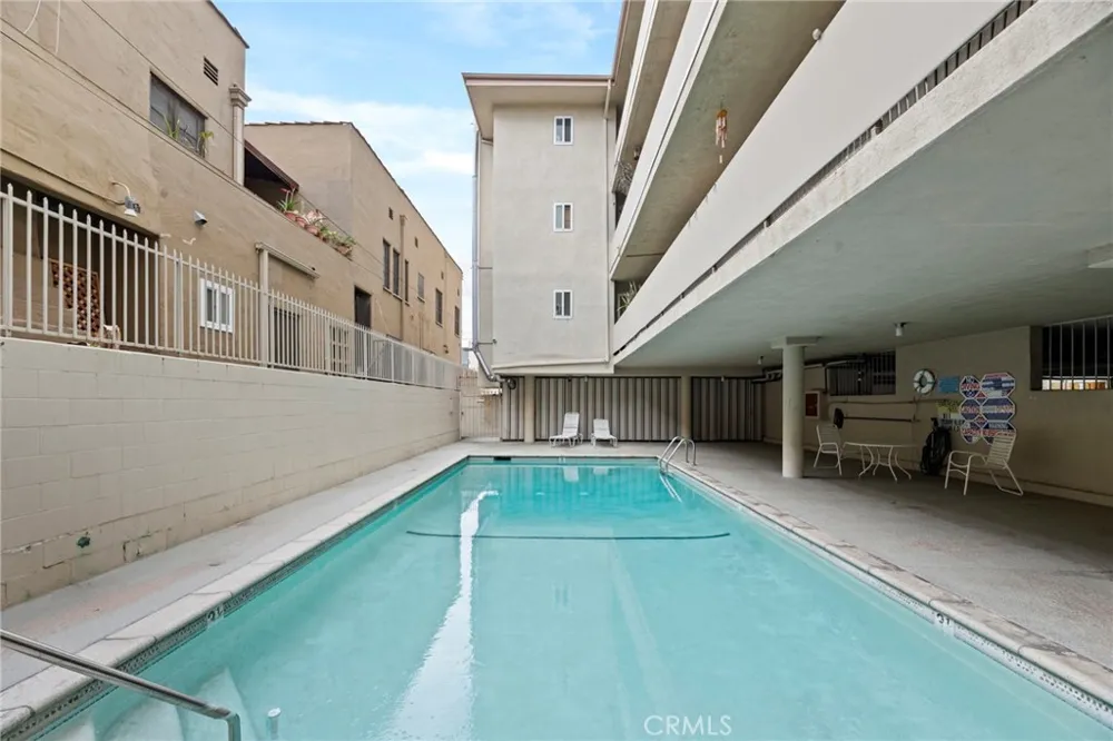 525 Sycamore Avenue #333 Los Angeles, CA 90036