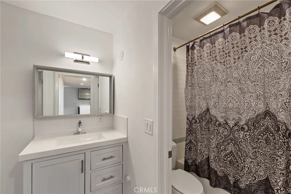 525 Sycamore Avenue #333 Los Angeles, CA 90036