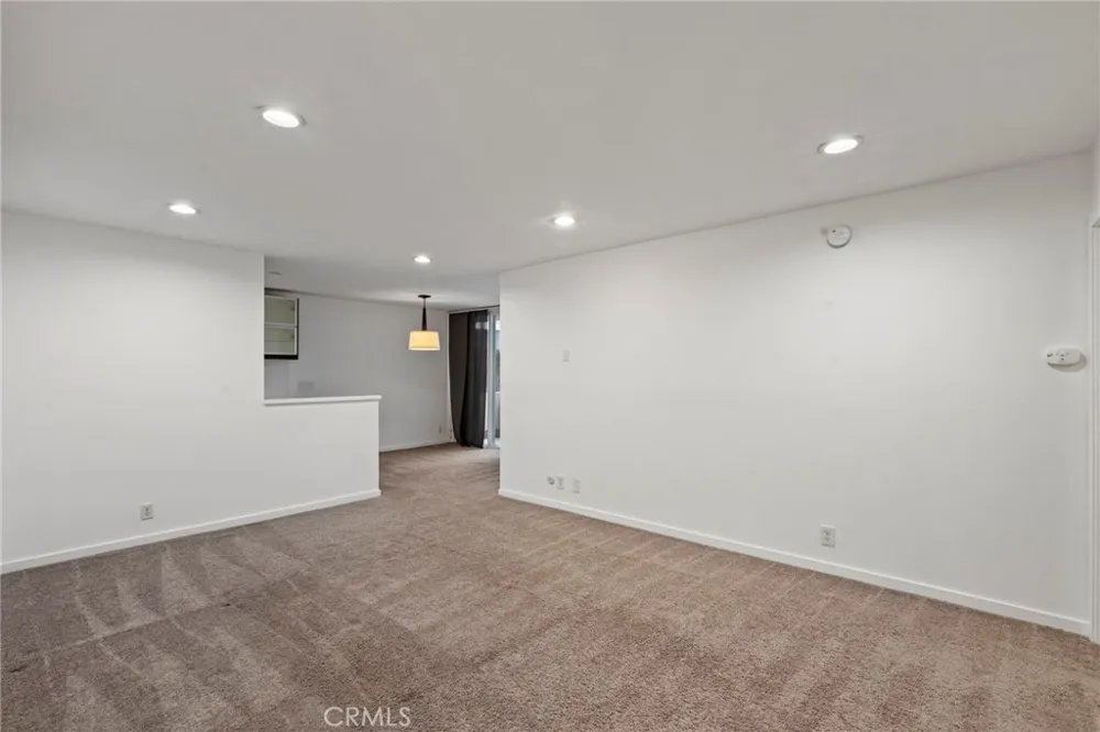 525 Sycamore Avenue #333 Los Angeles, CA 90036