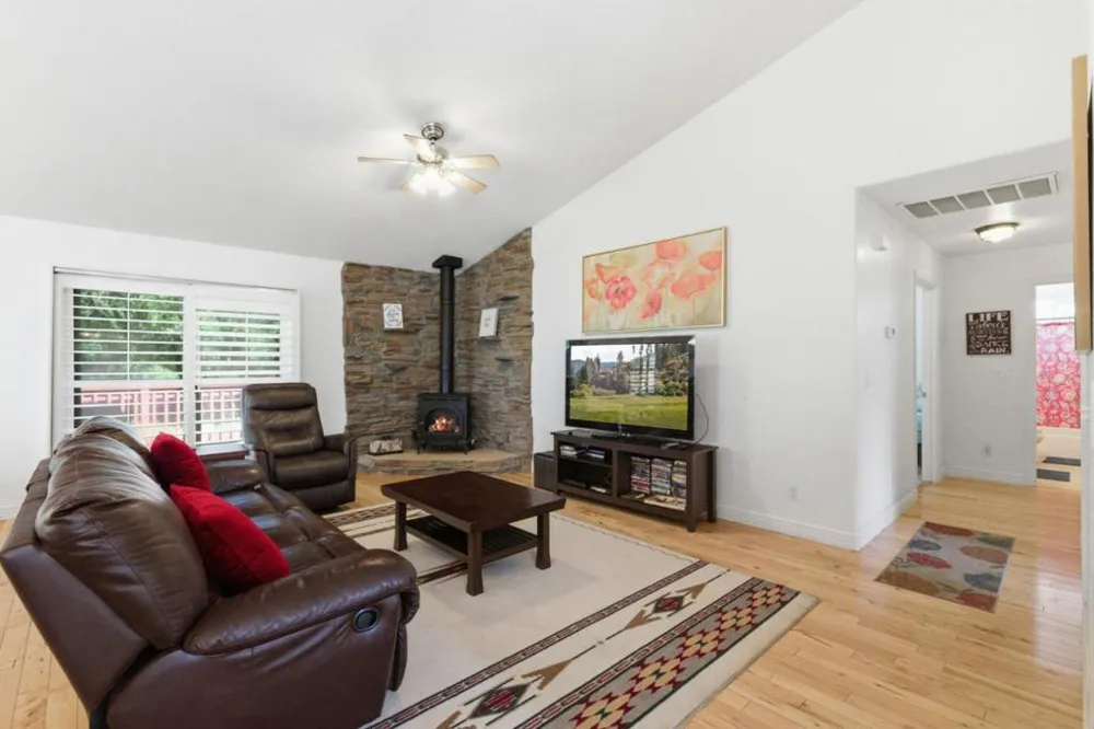 13074 Jackson Mill Drive Groveland, CA 95321