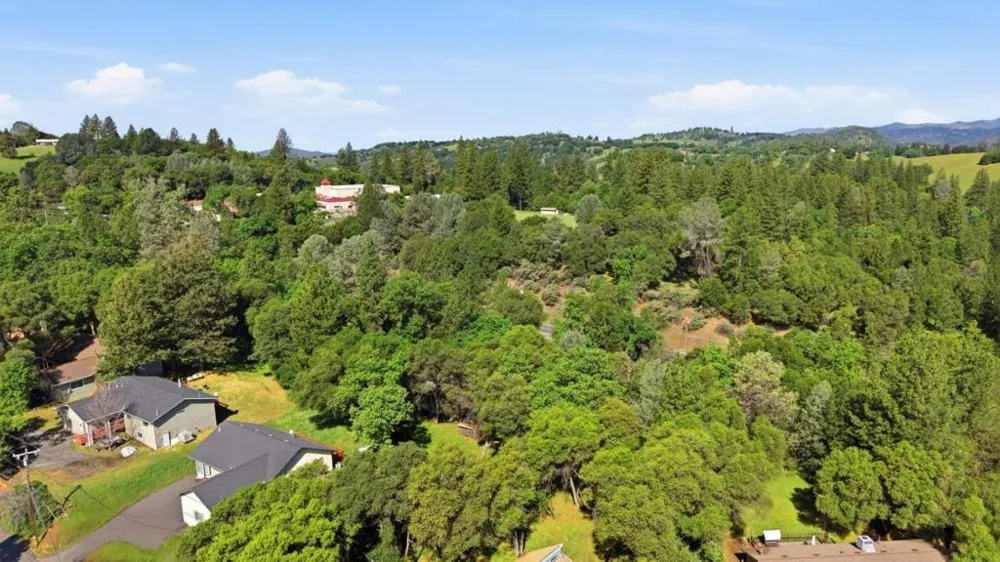 13074 Jackson Mill Drive Groveland, CA 95321