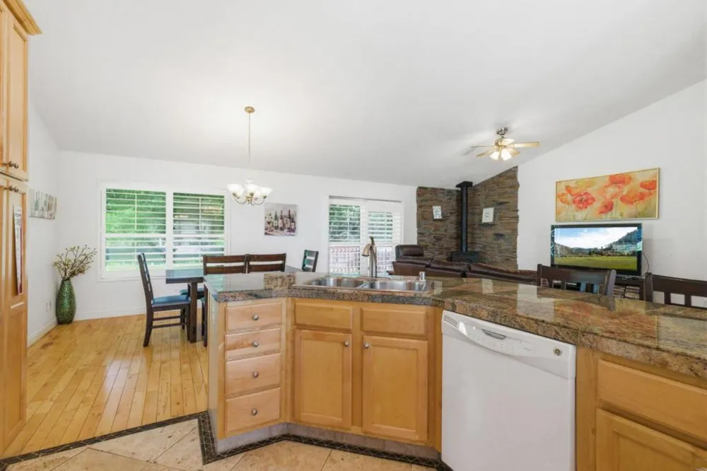 13074 Jackson Mill Drive Groveland, CA 95321