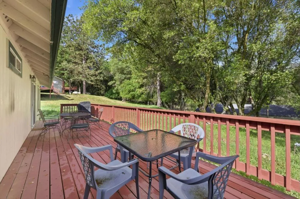 13074 Jackson Mill Drive Groveland, CA 95321