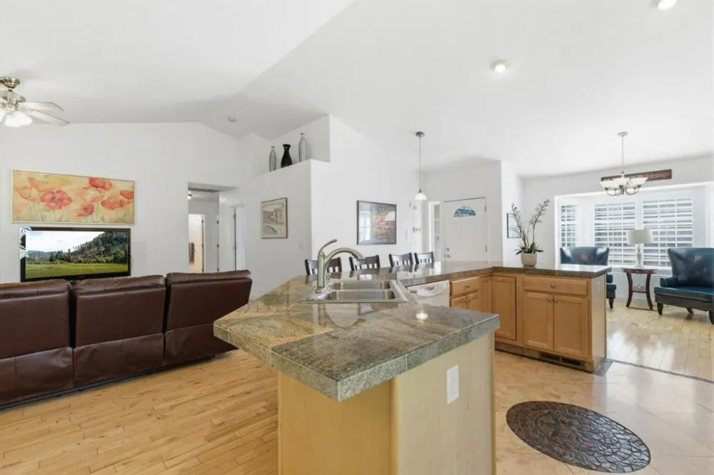 13074 Jackson Mill Drive Groveland, CA 95321