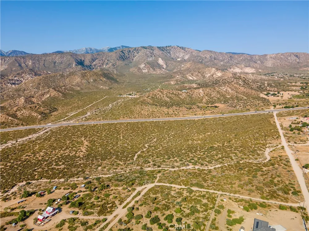 5916 Hwy 138 Phelan, CA 92371