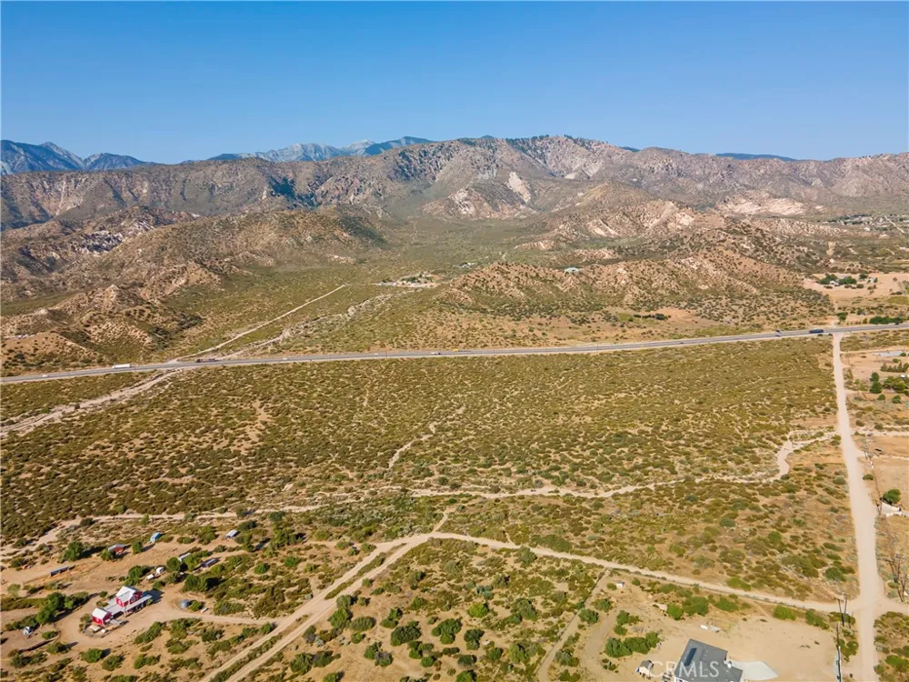5916 Hwy 138 Phelan, CA 92371