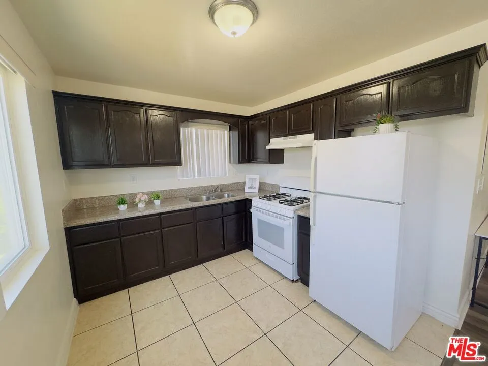 136 W 97th Street #138 Los Angeles, CA 90003