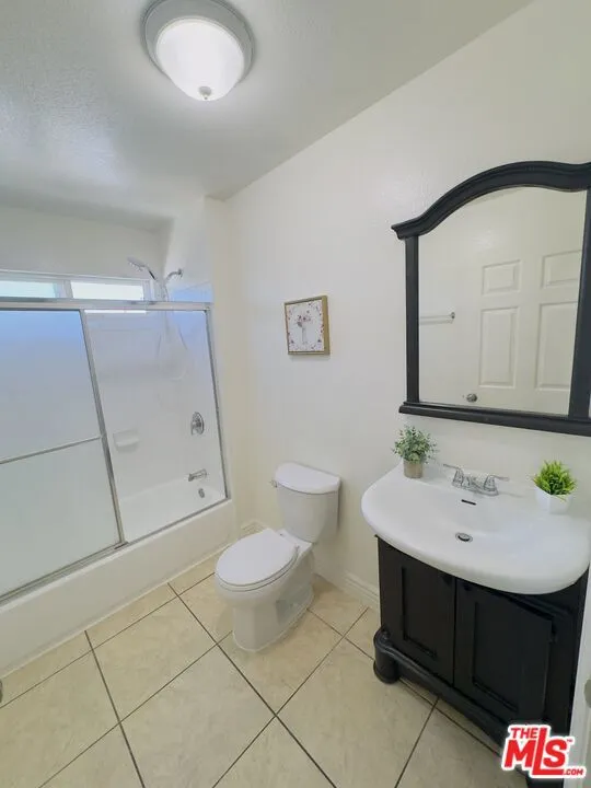 136 W 97th Street #138 Los Angeles, CA 90003