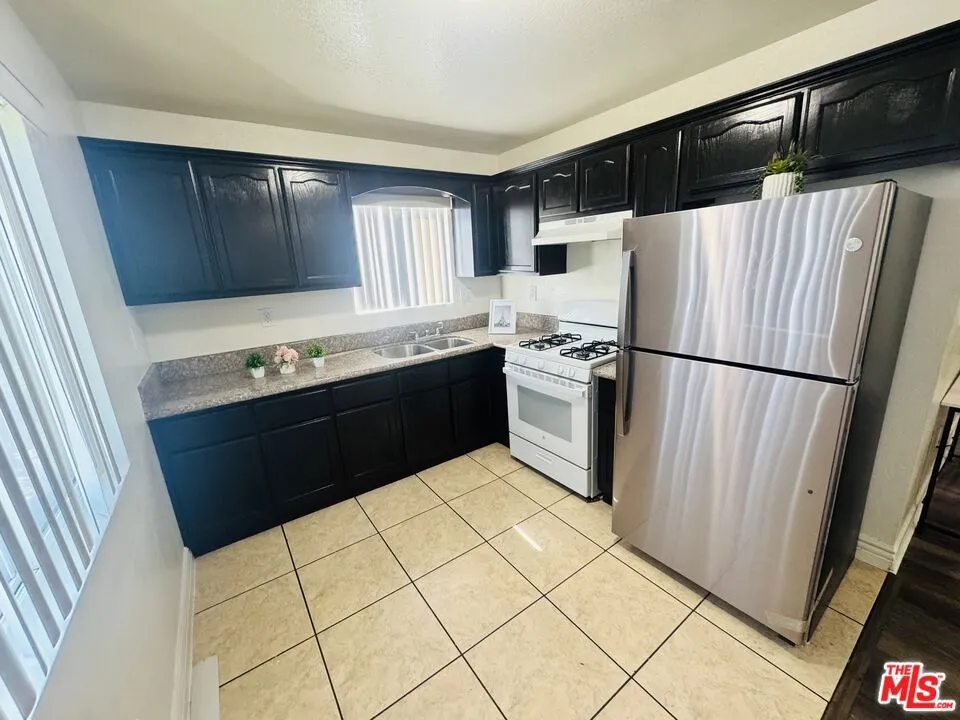 136 W 97th Street #138 Los Angeles, CA 90003