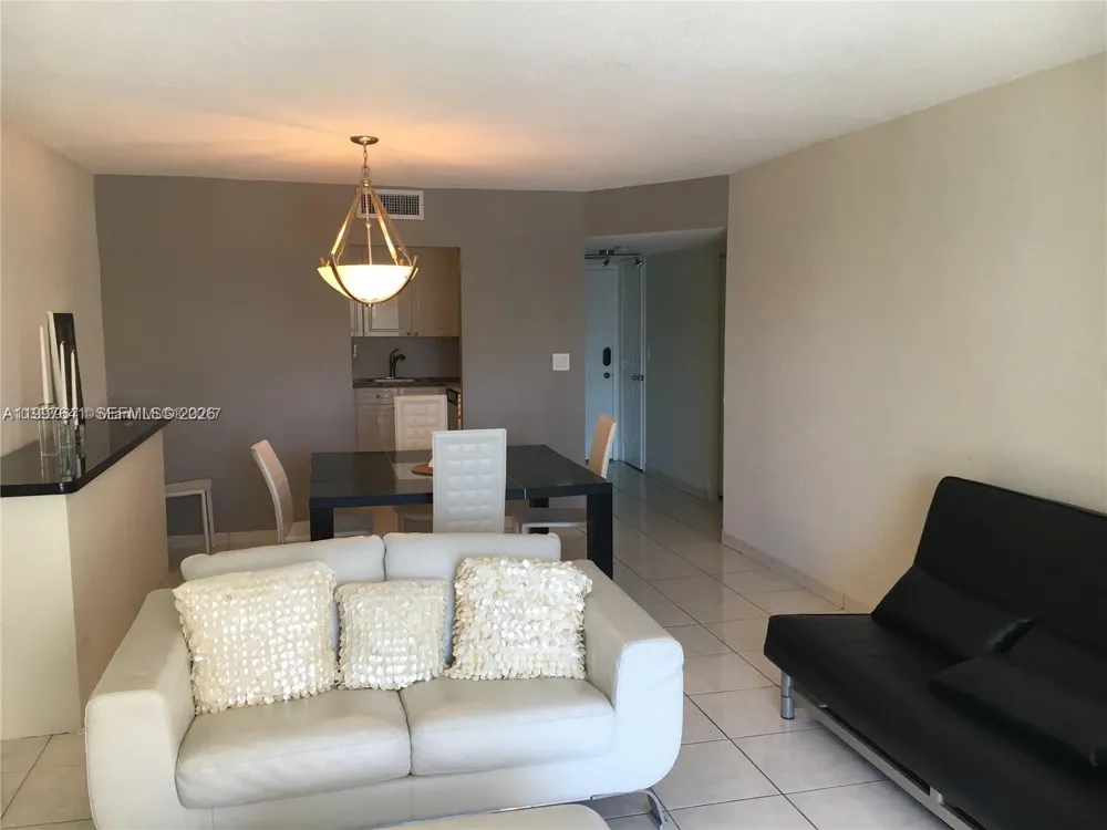 2750 NE 183rd St #801 Aventura, FL 33160