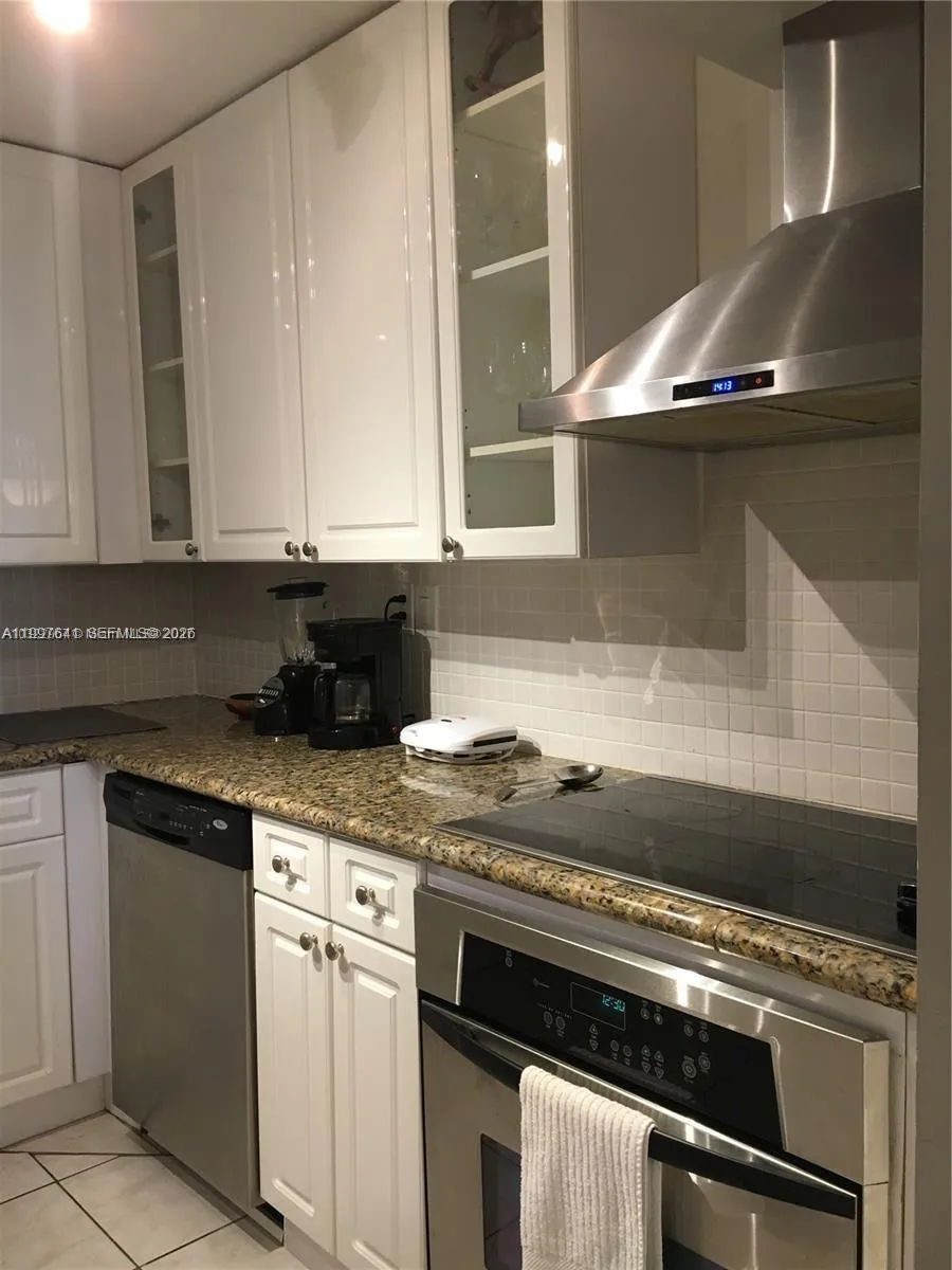 2750 NE 183rd St #801 Aventura, FL 33160