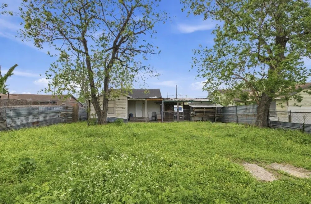 2423 Chamberlain Street Houston, TX 77093