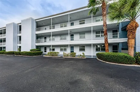 1859 SHORE DRIVE S #107