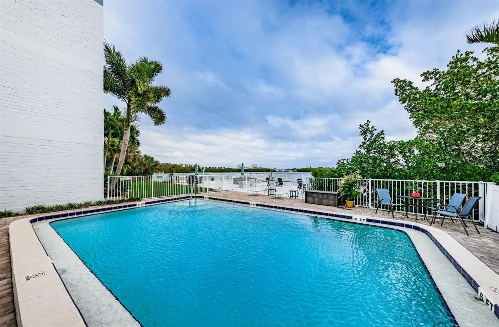 1859 SHORE DRIVE S #107 South Pasadena, FL 33707