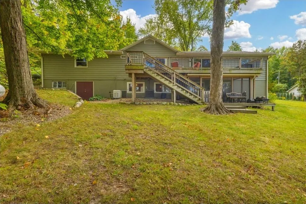 45417 15th Avenue Bloomingdale Township, MI 49026
