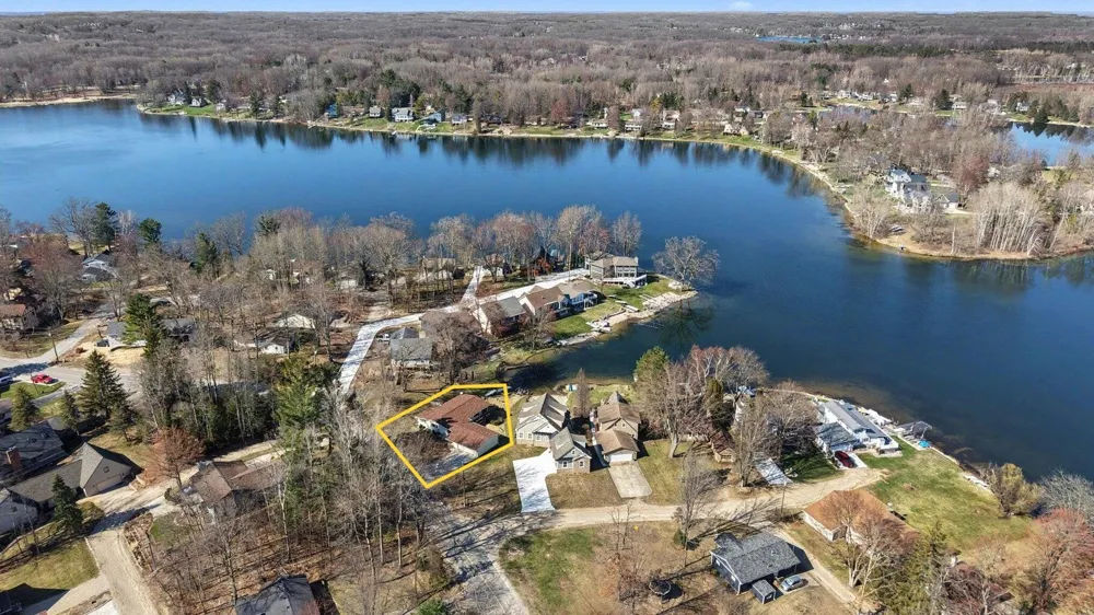 7788 W Royal Road Morton Township, MI 49346