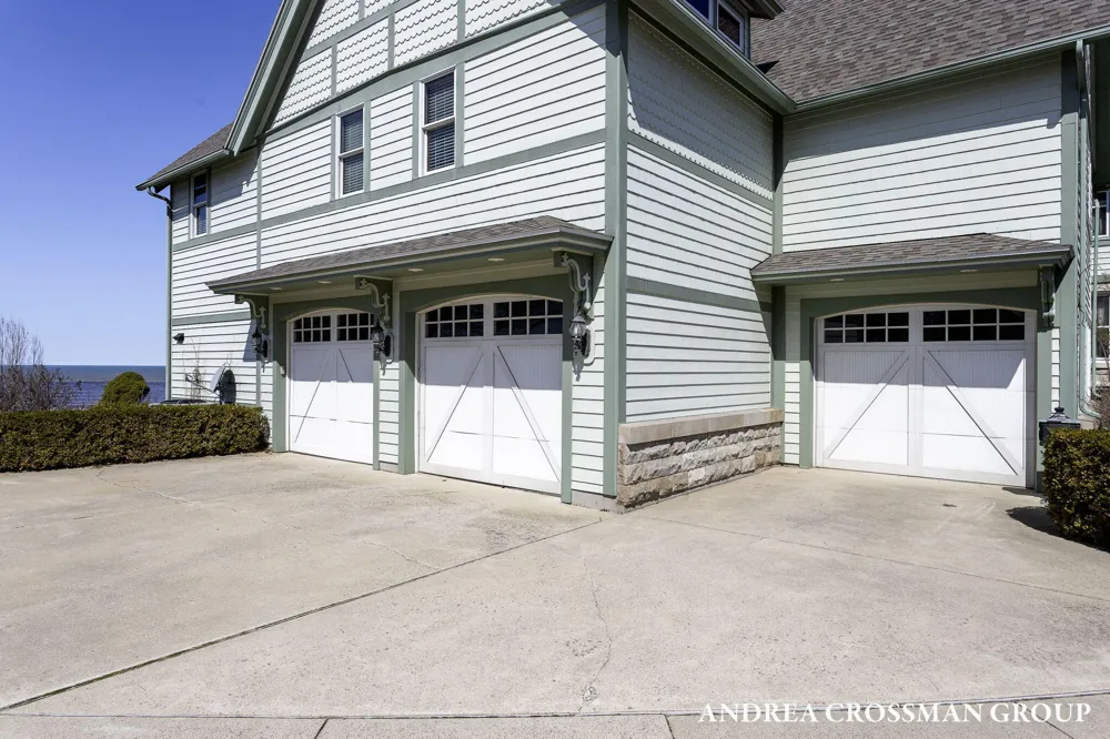 456 Monroe Boulevard South Haven City, MI 49090
